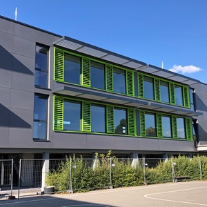 Linkenheim primary school promotes a stimulating learning environment with modern solar shading