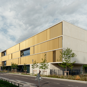 Attractive brise-soleil with different functions for the ONZE building in Lyon