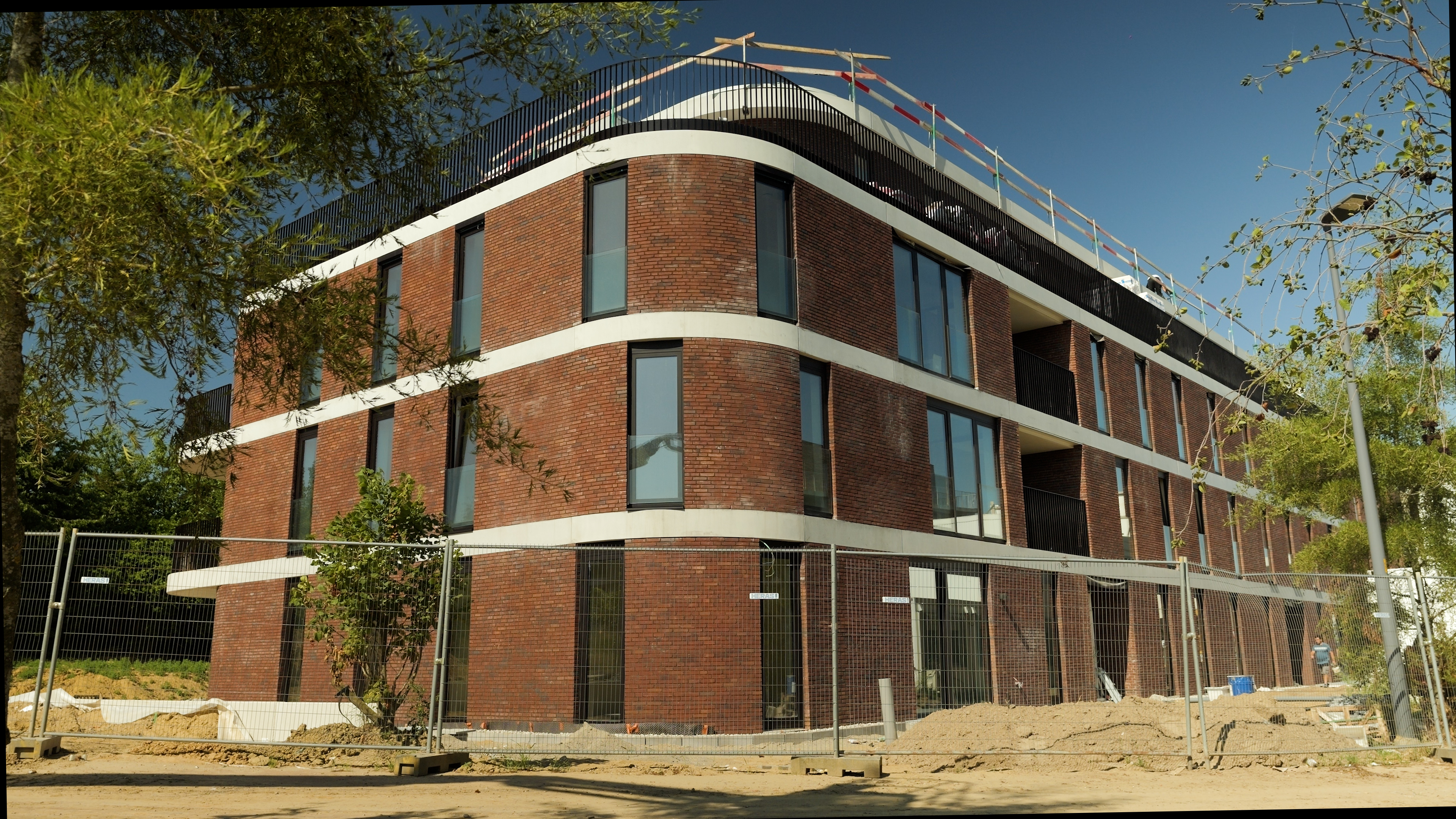 Ruimte-uitdaging overwonnen met ventilatiesysteem D in Meadow Herent