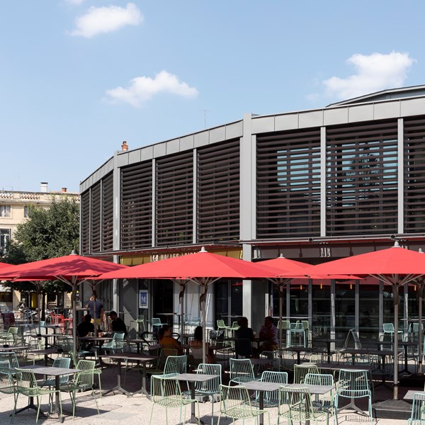 Brise-soleil architectural pour les Halles Laissac à Montpellier