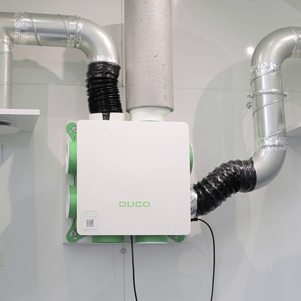 How to install the DucoBox Silent?
